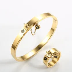 Lucky flower charm - med kjede - ring - rustfritt stål