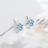 Petites boucles d'oreilles rondes en argent - patte d'animal cristal bleu