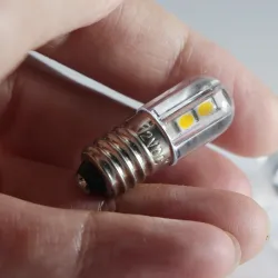 E10 / BA9S - żarówka LED - oświetlenie wnętrza - 4 sztukiE10