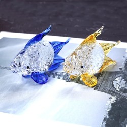 Kolorowa kryształowa figurka złotej rybkiPosągi & Rzeźby
