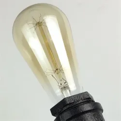 Amerikansk industrirør - vegglampe i jern