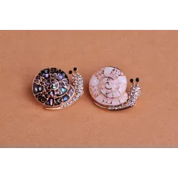 Broche de caracol elegante