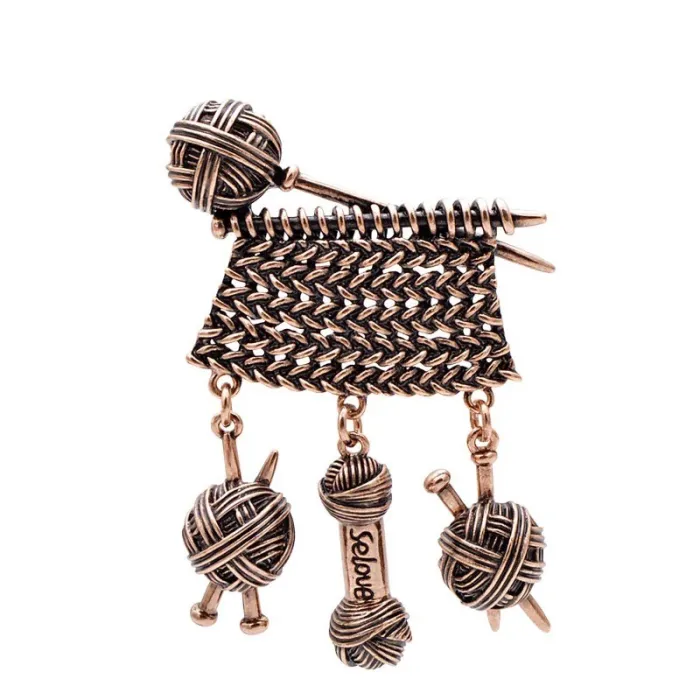 Vævebold / garn - vintage broche