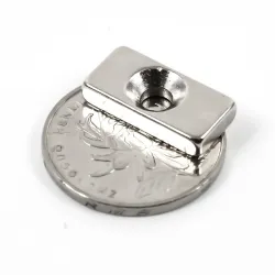 N35 neodymmagnetblokk med 4mm hull 20 * 10 * 4mm 10 stk.