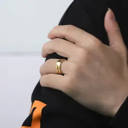 Bague en acier inoxydable pour homme et femme - design tendance