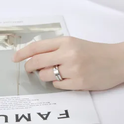 Bague en acier inoxydable pour homme et femme - design tendance