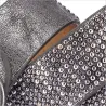 Cinto feminino punk de couro com rebites - fivela vintage para calça jeans.