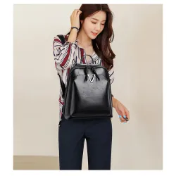 Mochila feminina vintage elegante, bolsa de grife em couro macio.