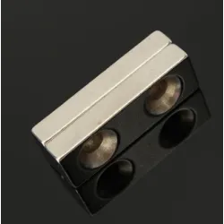 N35 Neodymium Magnet bloco forte Countersunk com 2 - 4mm Hole 30 * 10 * 5mm