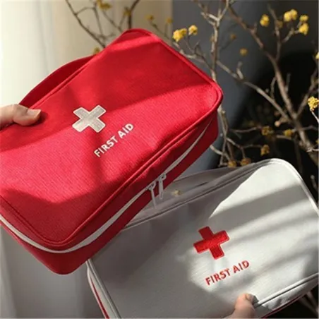Outdoor First Aid Emergency Medical Kit (käytetty)
