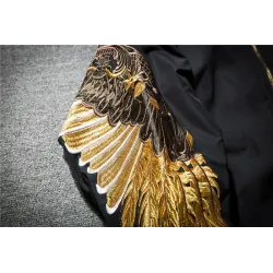 Giacca nera con ali d'oro ricamate