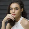 Pearl pudottaa pitkän linjan elegantit korvat