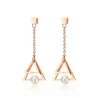 Driehoek Pearl Drop EarringsOorbellen