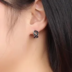 Black crystal infinity stud örhängen