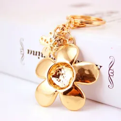 Daisy flower with pearl and crystal - keyring