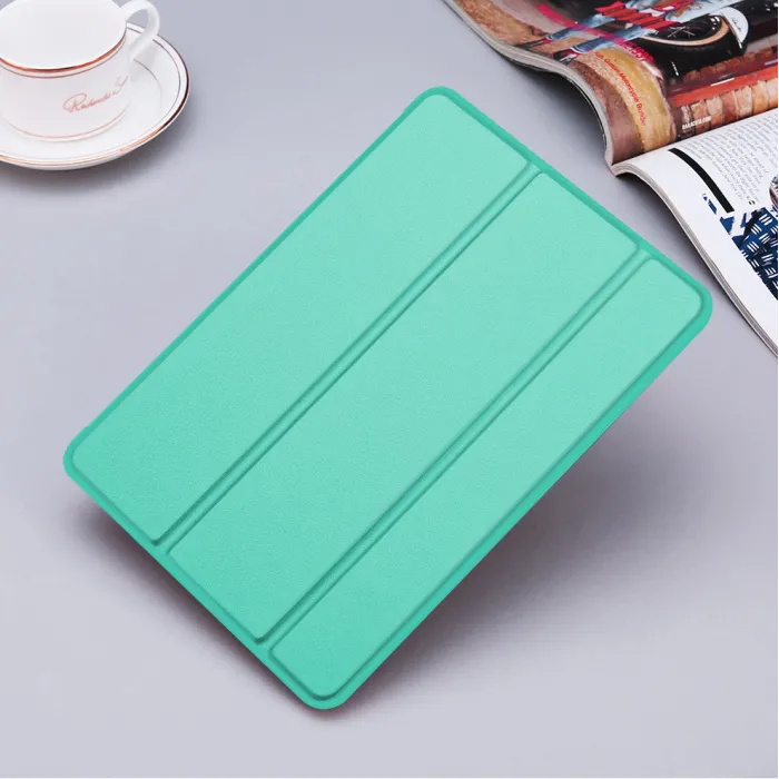iPad Pro 10.5 inch Ultra Slim Leather Smart Cover Magnetic CaseBeschermhoes