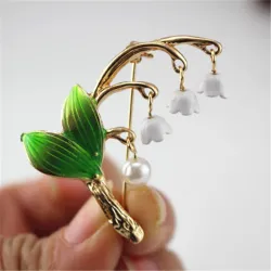 Lily of the Valley & Pearl - brosch