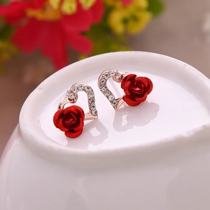 Heart & rose flower - crystal stud earrings