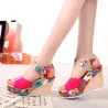 Fiore modello cuneo tallone sandali