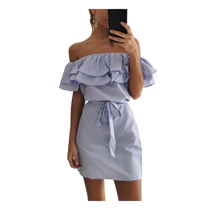 Des épaules bandoulière rayée mini robe