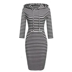 Vestido com capuz listrado com bolsos
