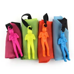 Parachute with soldier figure - hand throwing toy 5 pieces