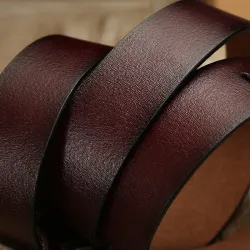 Äkta läderbälte med pin buckle