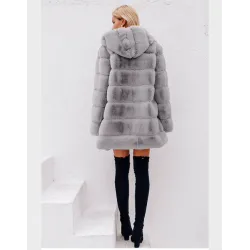 ChaquetasElegante chaqueta con capucha larga - abrigo de piel - más tamaño