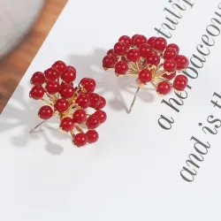 Pearl flower - small stud earrings