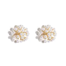 Fleur perle - petites boucles d'oreilles