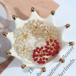 Fleur perle - petites boucles d'oreilles