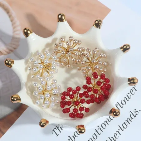 Pearl-kukka - pienet korut
