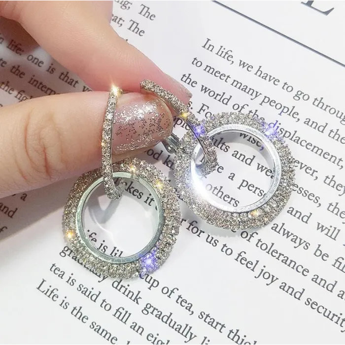 AretesPendientes elegantes de cristal