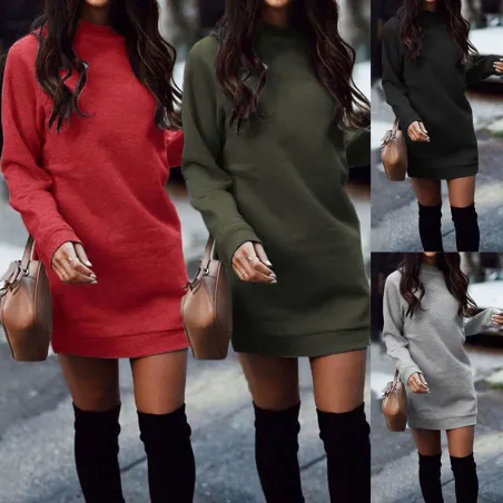 Lämmin mekko pitkällä hihalla