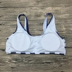 Gestreifter Badeanzug - Bikini mit Aufschub