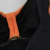 Baño y ropaUn traje de baño con empuje