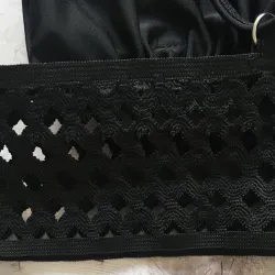 Baño y ropaBikini sexy con agujeros de encaje