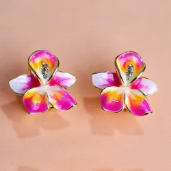Boucles d'oreilles avec des cristaux de fleurs