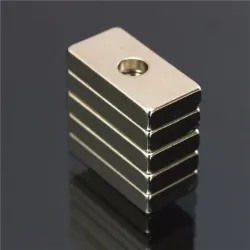 N35 stark neodymiumkuboid magnet 20 * 10 * 4mm med 4mm hål 5 st