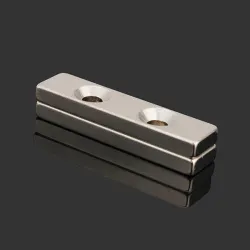 N35:n vahva neodymiummagneettilohko 40 * 10 * 4mm – 2 reikää 2pcs