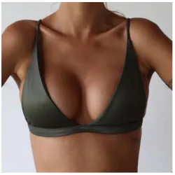Baño y ropasujetador de bikini sexy con empuje