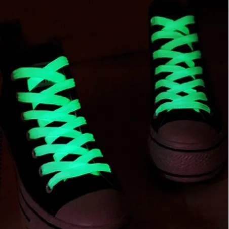 Glowing in the dark shoelaces