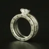 Elegant ring with Austrian crystal