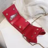Piccola borsa elegante con prua e catena