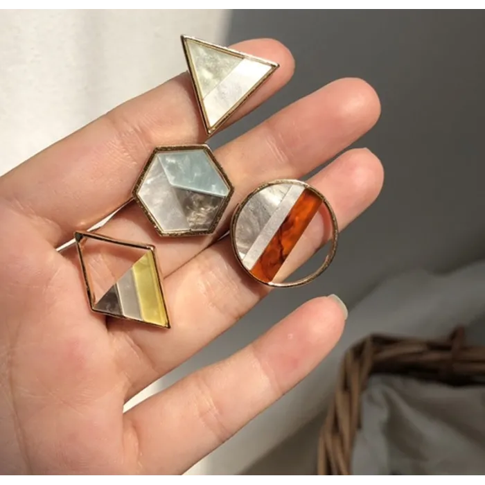 Geometrisk akryl små stud örhängen