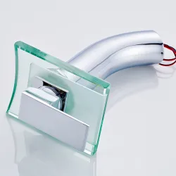 LED-vesiputouksen hana