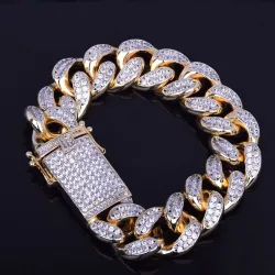 Lyx armband med zircons