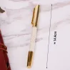 Stylo à bille avec des cristaux de diamant