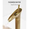 GrifosGrifo moderno de agua baño