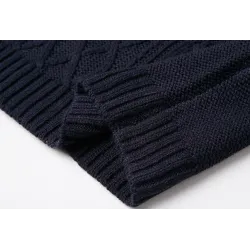 Pull tricoté long avec col rond - robe d'hiver